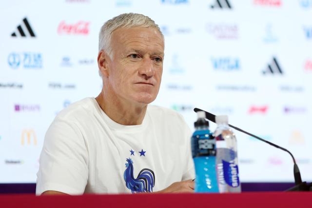 德尚：本泽马观战与否我管不着，2018之胜已无意义